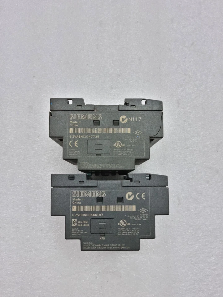 Lot Of 2Pcs Siemens 6ED1052-1MD00-0BA6 Logo 12/24Rc 24Vdc Light on For Parts